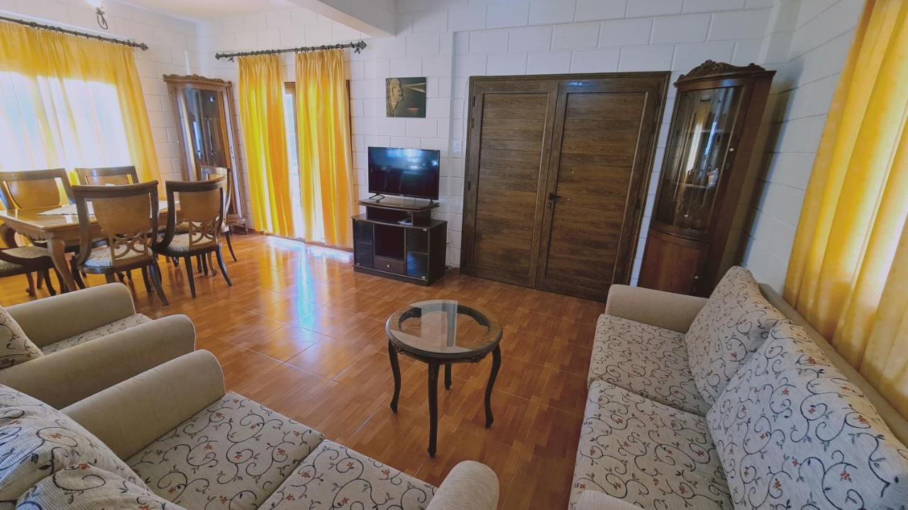 Pernera House Hébergement de vacances *
