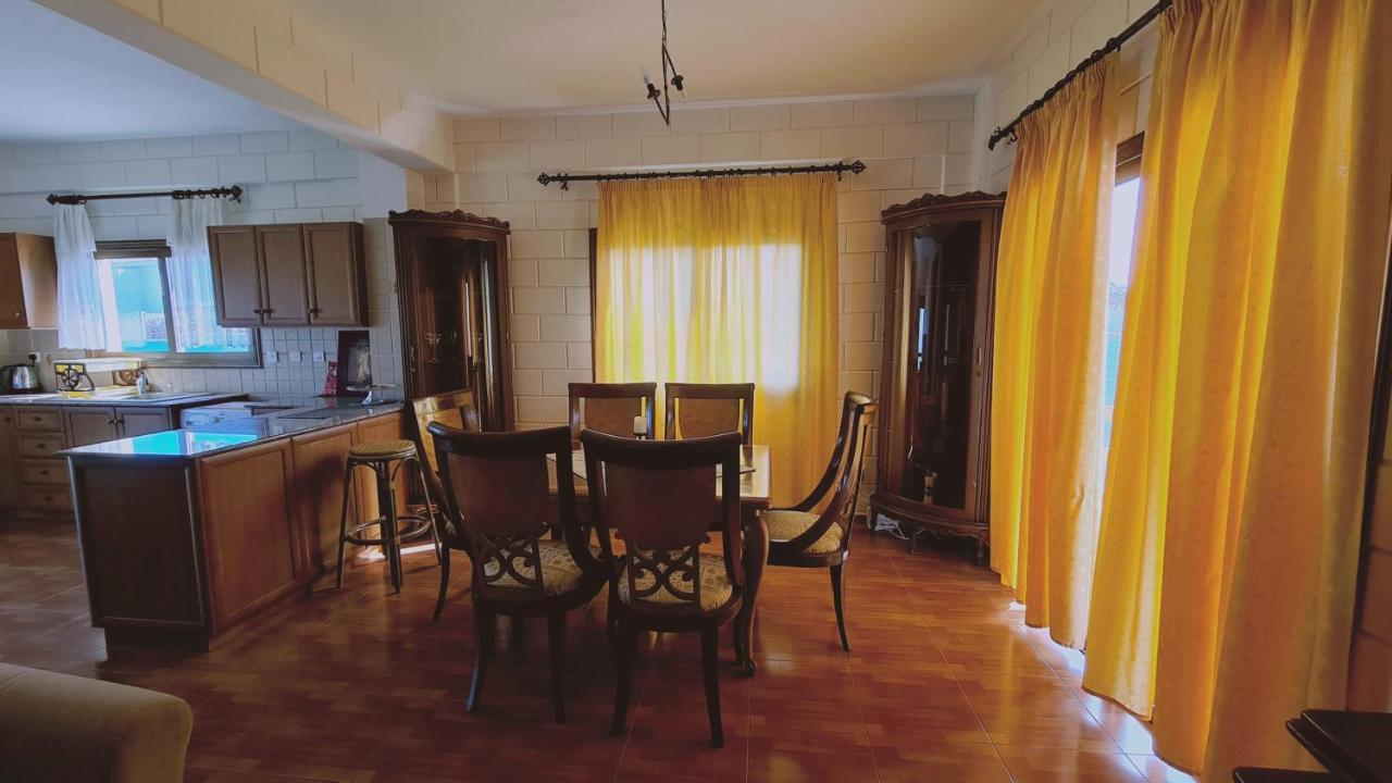 Pernera House Hébergement de vacances